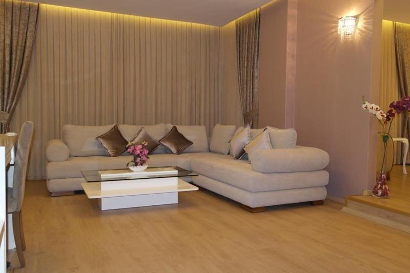 Adanava Hotel Стая снимка
