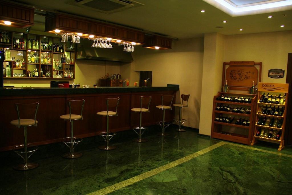 Adanava Hotel Екстериор снимка