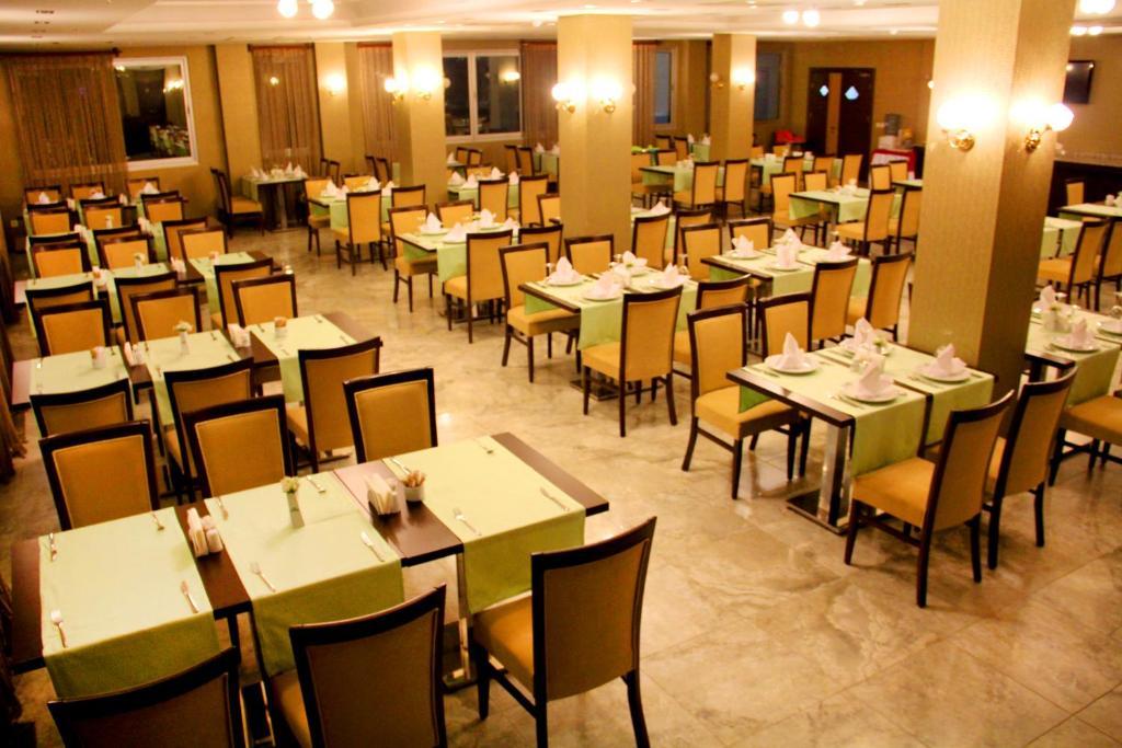 Adanava Hotel Екстериор снимка